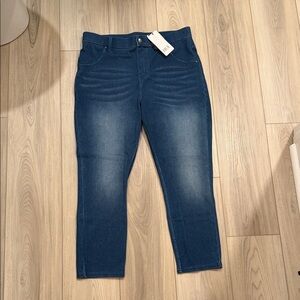 Women's Blue Capri Jeans